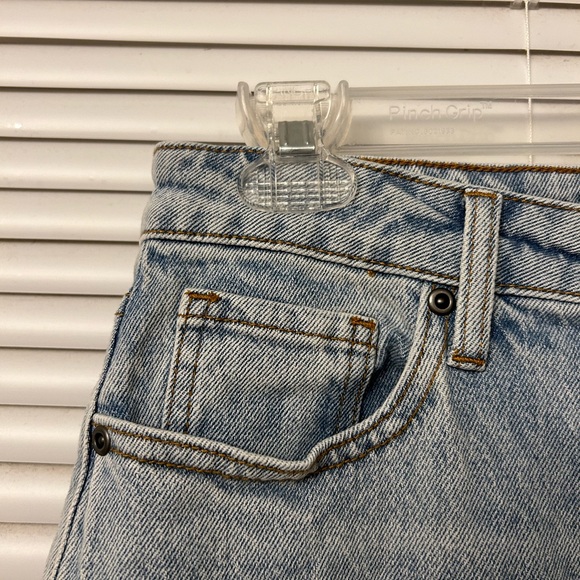 Hot topic Disney Mulan jeans size 5 - Picture 4 of 12